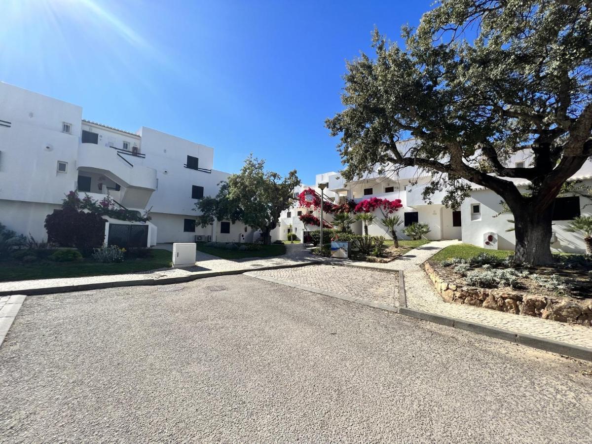 Albufeira Balaia Golf Vilage 2 With Pool By Homing Eksteriør bilde
